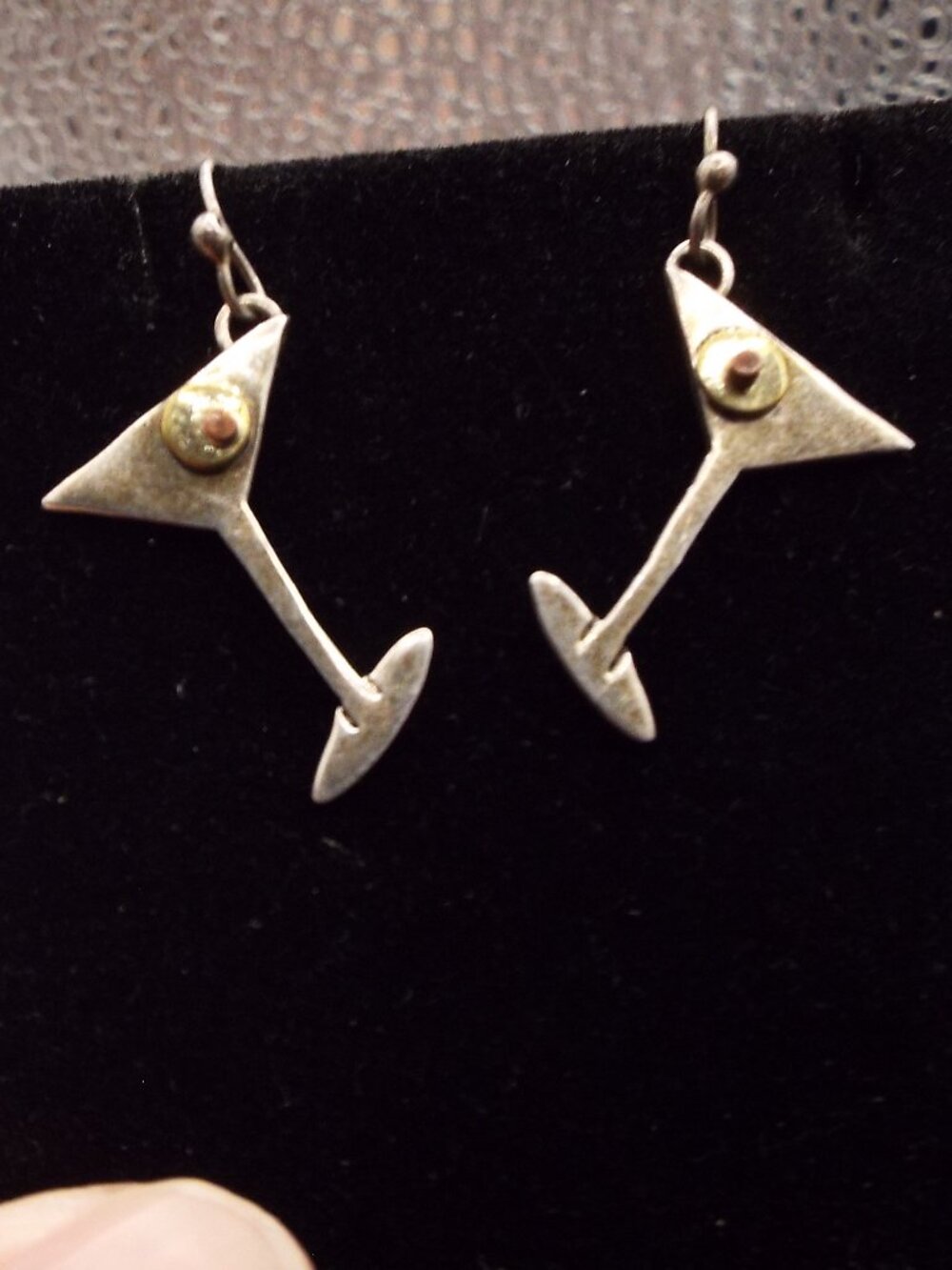 "FAR FETCHED" REALLY CLASSY MARTINI W/ OLIVE GLASS STERLING SILVER EARRINGS 42